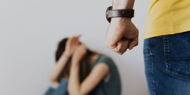 Una tecnología hecha en Colombia, está ayudando a víctimas de violencia intrafamiliar.