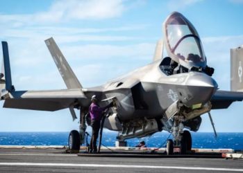 Un componente hecho en China hace que el Pentágono detenga entrega de aviones de combate F-35