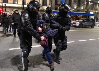 Manifestantes rusos: "No voy a morir por Putin"