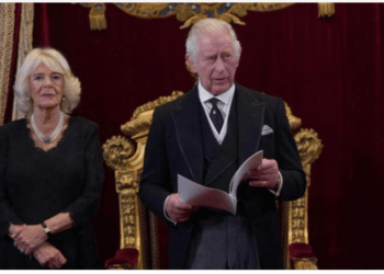 Carlos III proclamado monarca del Reino Unido