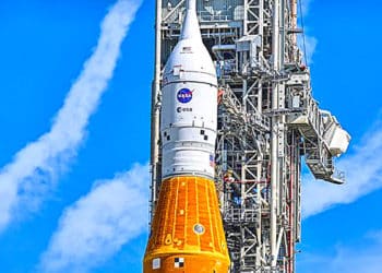 Este segundo aplazamiento del vuelo a la Luna, es también por una fuga de combustible.