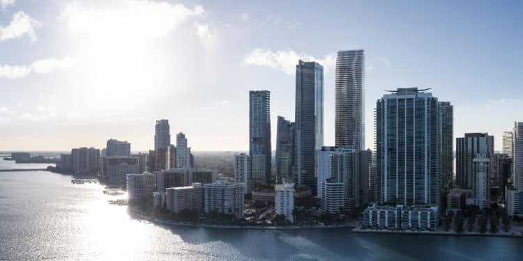 En Brickell construyen edificio que utilizará energía solar