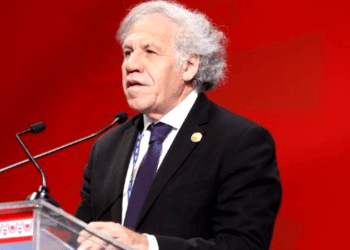 Asamblea OEA: Almagro aboga por no sacrificar la democracia