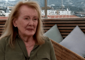 A sus 82 años la francesa Annie Ernaux gana el Premio Nobel de Literatura