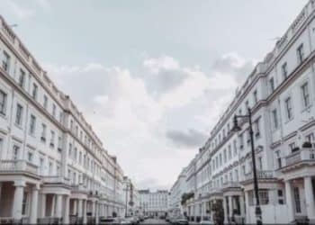 Londres: Casas de oligarcas rusos podrían ser confiscadas y convertidas en "viviendas asequibles"