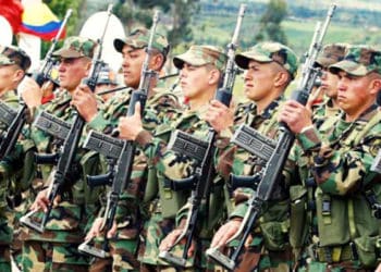 En Colombia, Gustavo Petro quiere sustituir el servicio militar obligatorio por un servicio social.