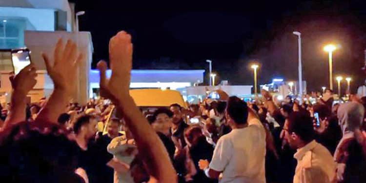 Irán: Reciben como heroína a Elnaz Rekabi, la atleta que no usó el hijab