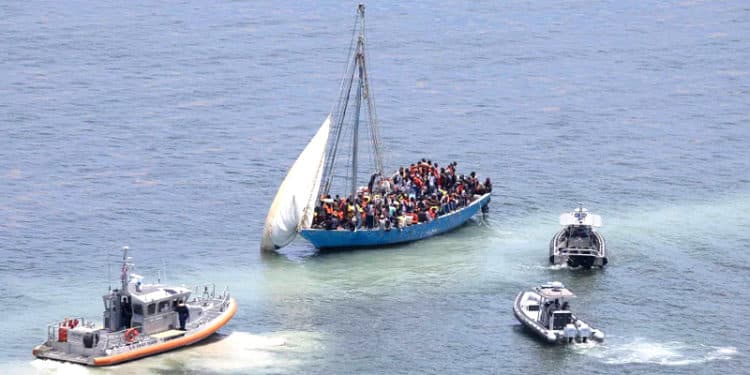 Los migrantes rescatados, fueron remitidos a las autoridades de las Bahamas.