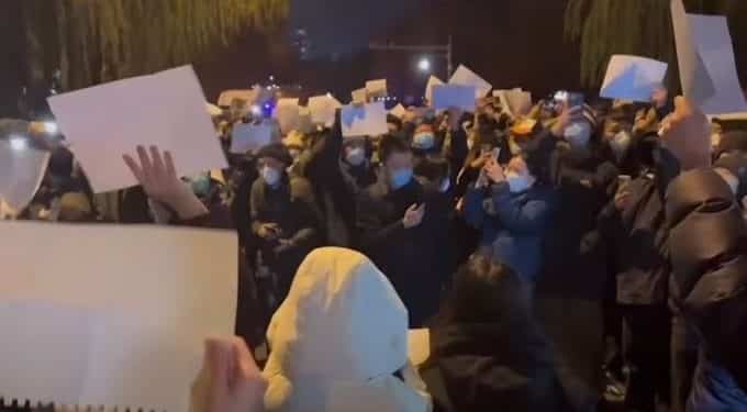 La hoja en blanco… nueva modalidad de protesta en China