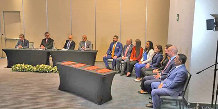 El acuerdo social firmado es parte de las negociaciones, con la mediación de Noruega.