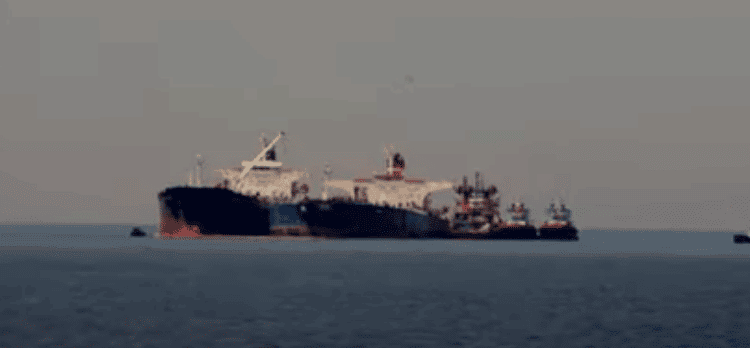 Con ayuda de barcos "fantasmas" y flota griega, Rusia evade las sanciones