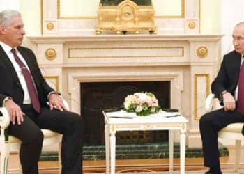 Cuba busca un acercamiento con la Federación Rusa, y también se inicia un puente diplomático entre La Habana y EEUU.