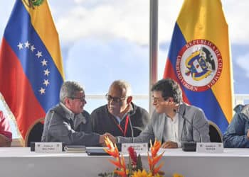 El ELN y el gobierno de Gustavo Petro, ya se sentaron a dialogar, en Caracas.