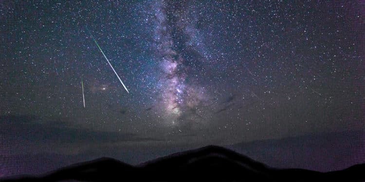 La lluvia de estrellas se aprecia mejor fuera de las ciudades, sin luz en el entorno. Foto cortesía Austin Human / Unsplash.