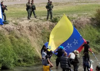 Autoridades de EEUU investigan incidente entre migrantes venezolanos y Patrulla Fronteriza