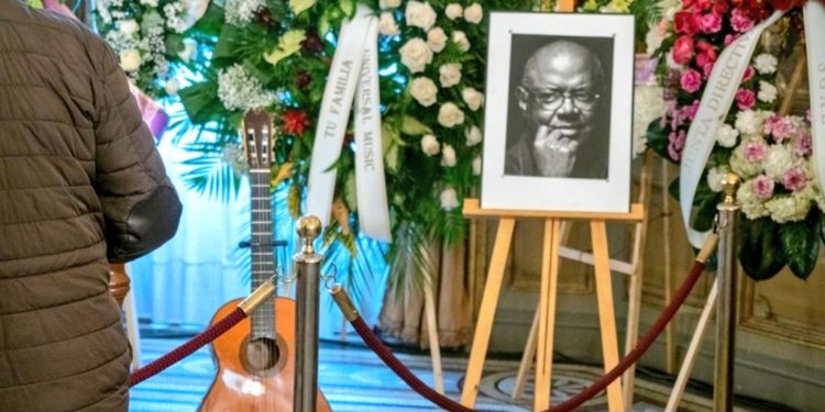 Último adiós le dan artistas y público a Pablo Milanés en España