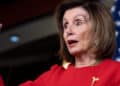 Nancy Pelosi encarna uno de los momentos más dramáticos de la violencia política en EEUU.