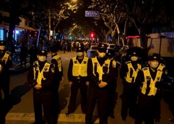 Las protestas contra las restricciones anticovid crecen en China