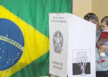 Partidarios de Bolsonaro, dicen que hay fuertes indicios de mal funcionamiento de las urnas electorales, en las presidenciales.