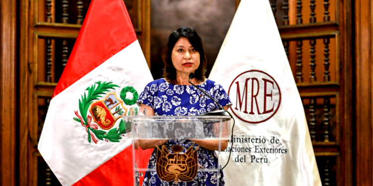 Se agrava crisis diplomática entre México y Perú