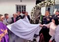 En la inauguración de la capilla, fue develada una estatua del recién beatificado Doctor José Gregorio Hernández.