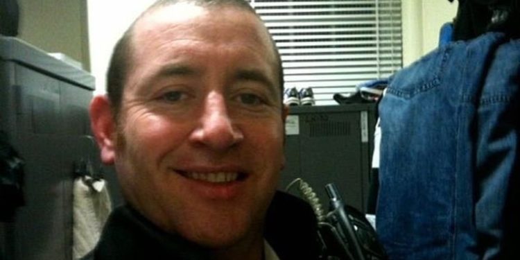 ¿Un policía británico que fue un violador en serie por 17 años?