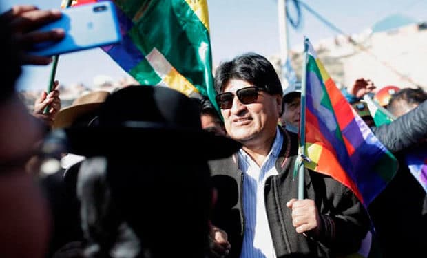 Seguirán entrando: Seguidores de Evo desafían a Perú