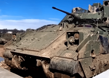 EE. UU. entregará 500 tanques Bradley a Ucrania