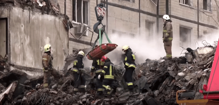 Ucrania: Ataque ruso en Dnipró deja 45 muertos y 19 desaparecidos