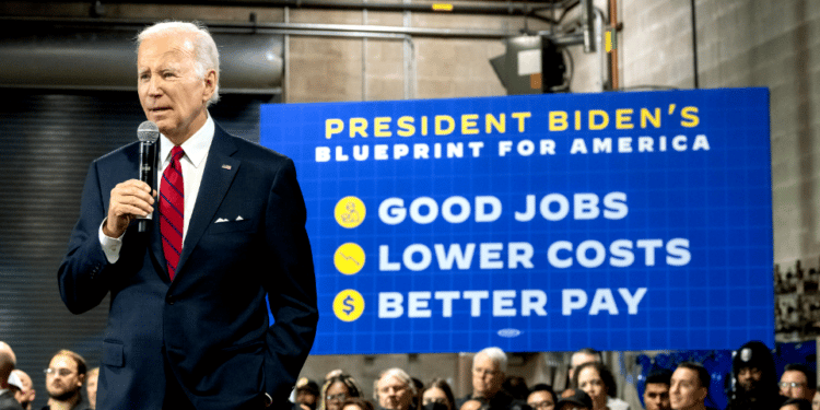 Biden rechaza las críticas europeas a su proteccionismo económico