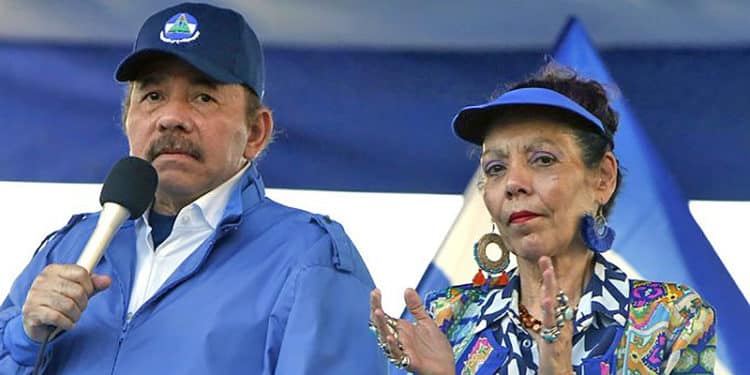 Daniel Ortega y Rosario Murillo, conducen a Nicaragua por el rumbo equivocado, dice el 62% de los ciudadanos.