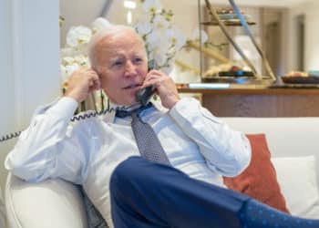 Biden registra su más alto índice de aprobación en 12 meses