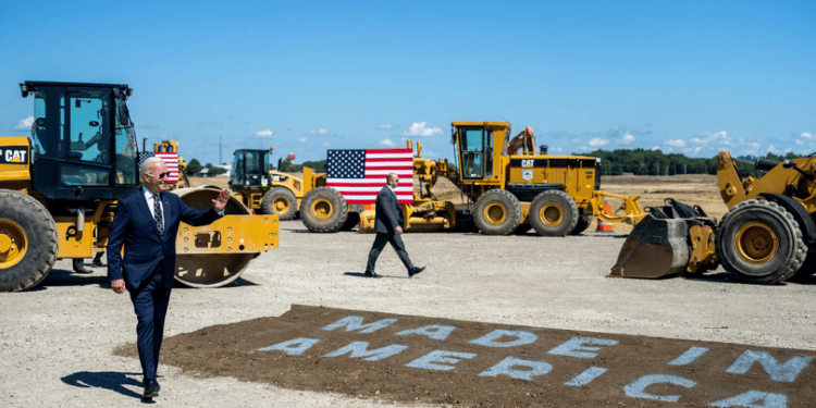 Médico de Biden dice que está "apto para el trabajo"