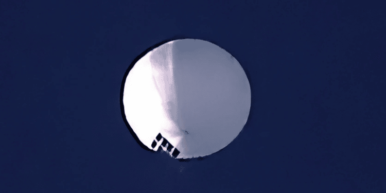 Más allá de la noticia: ¿Qué podemos concluir del globo chino que sobrevoló Estados Unidos?