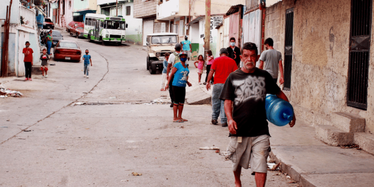 VOA: "Recuperación económica" …¿Desnuda una Venezuela con más desigualdad?