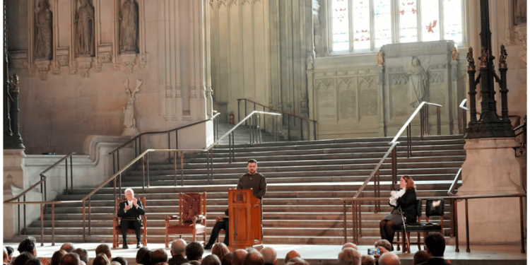 "¡Alas para la libertad!" suplicó  Zelensky en parlamento británico