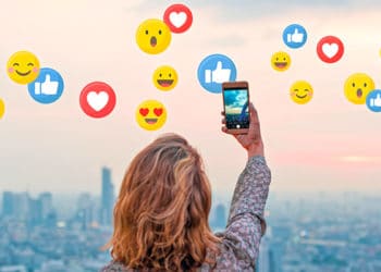 En el presente es común contratar a periodistas para que asumen un rol de influencers.