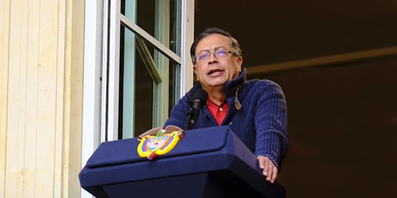 Gustavo Pero se dirigió a los asistentes a la marcha, desde el balcón de la Casa de Nariño.