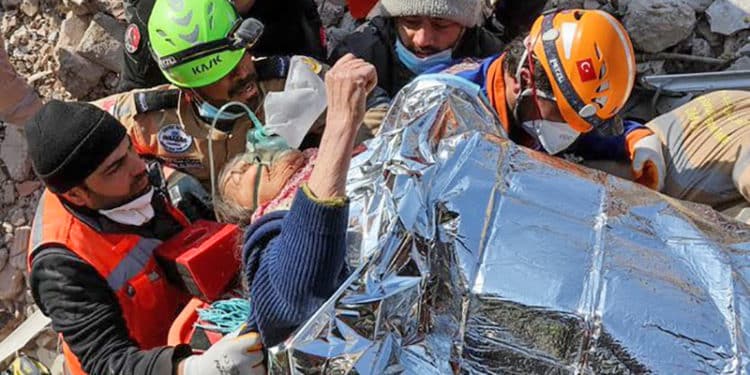 Las víctimas del terremoto en Turquía y Siria superan los 36 mil fallecidos. Pero la mala política los está incrementando.