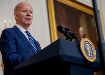 Biden sobre el tiroteo en escuela de Nashville: Es "la peor pesadilla de una familia"