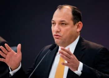 Purga de Maduro arrastra al exministro y diputado Hugbel Roa… ¿Tarek El Aissami será el próximo?