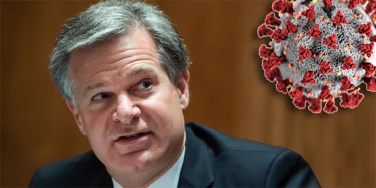 El director de la FBI, Christopher Wray, cree que la pandemia se originó por una fuga de laboratorio.