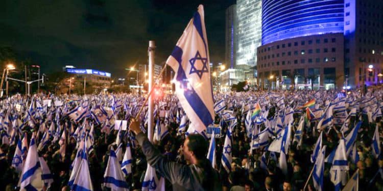 Israel: ¿porqué es tan polémica la reforma judicial de Benjamín Netanyahu?