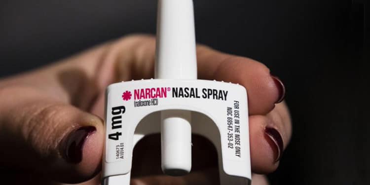 Ahora el Narcan o Naloxona, se comercializa en forma de spray nasal, sin necesidad de récipe médico.