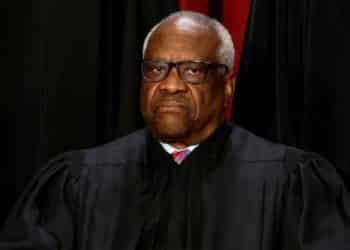 Juez de la Corte Suprema de EEUU es acusado de aceptar regalos de donante republicano