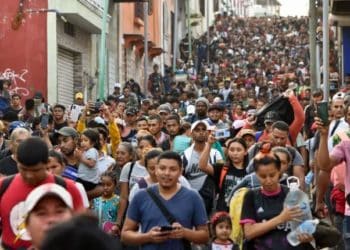 Más de 3 mil migrantes inician nueva marcha en protesta por centros de detención y maltrato en México