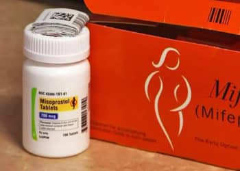 Por ahora, la Mifepristona seguirá está disponible en los EEUU.