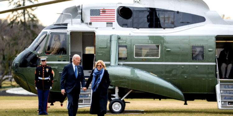 Por crisis del techo de la deuda: Biden acorta gira por Asia