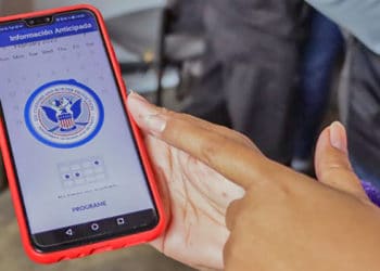Migrantes venezolanos se encuentran entre los grupos de aspirantes más afectados, por las fallas de la aplicación CBP-One.