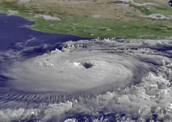 Científicos alertan que se está formando un potente fenómeno El Niño, que podría afectar la temporada de huracanes.